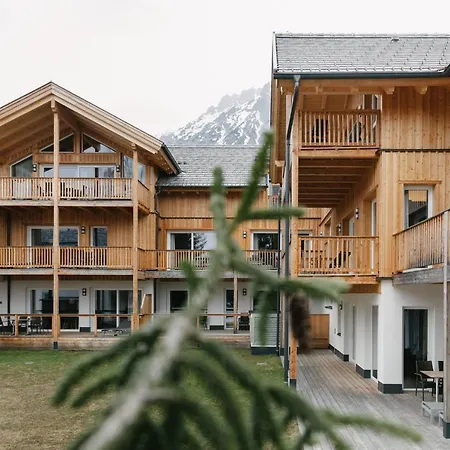 Hotel apartamentowy Village By Apart4you