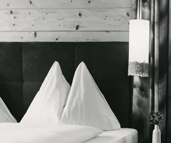 Hotel apartamentowy Village By Apart4you